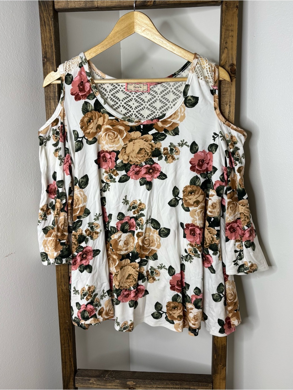 C’este La Vie Floral Cold-Shoulder Women’s Top Size XL